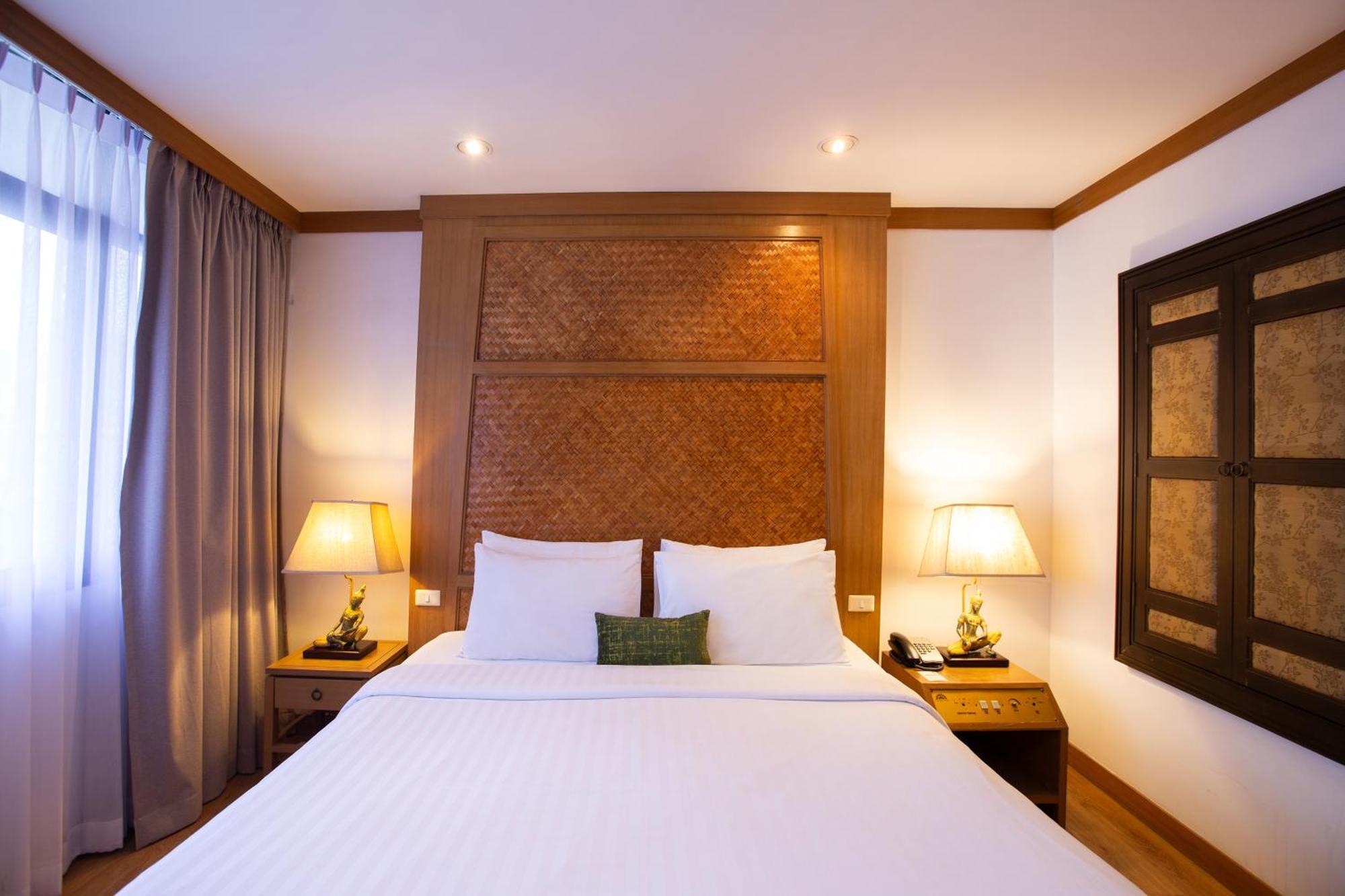 The Tarntawan Hotel Surawong Banguecoque Exterior foto