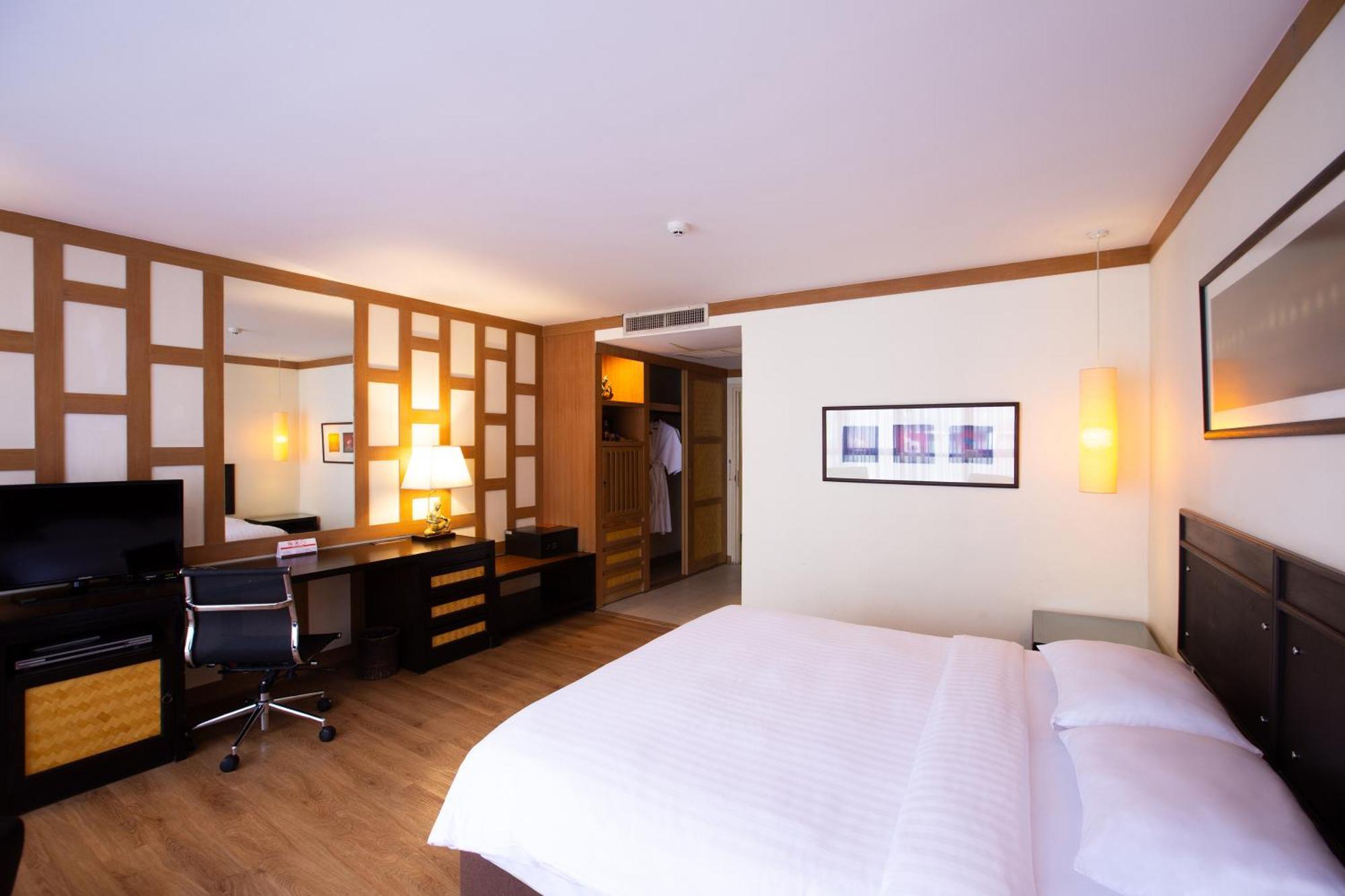 The Tarntawan Hotel Surawong Banguecoque Exterior foto