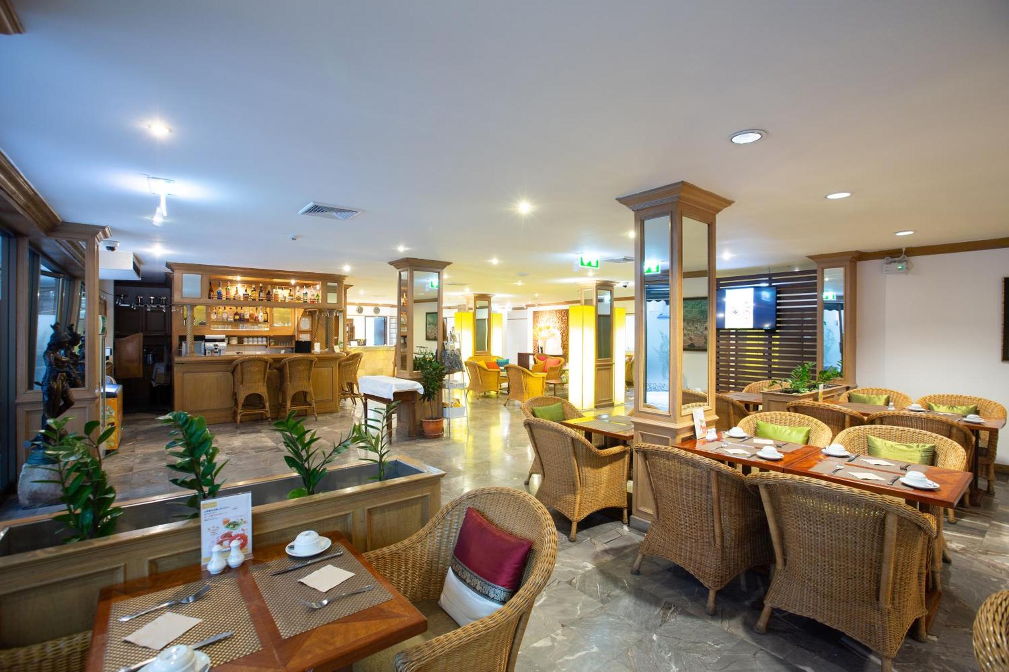 The Tarntawan Hotel Surawong Banguecoque Exterior foto